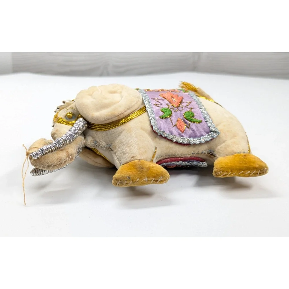 Vintage Cute Embroidered Plush Soft Elephant Christmas Ornaments 5.5
